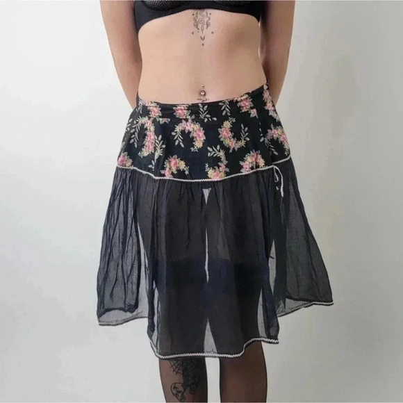Vintage Accessories - Vintage 1950's / 1960's Tie Back Chiffon Lace Floral Black Maid Kitchen Apron
